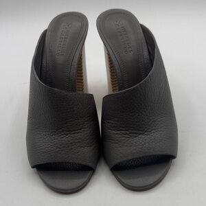 Mercedes Castillo Izar Dark Gray Leather Mules sz7
